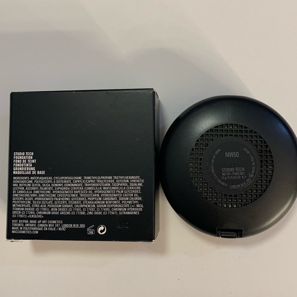 MAC Cosmetics Studio Tech Foundation NW 50
